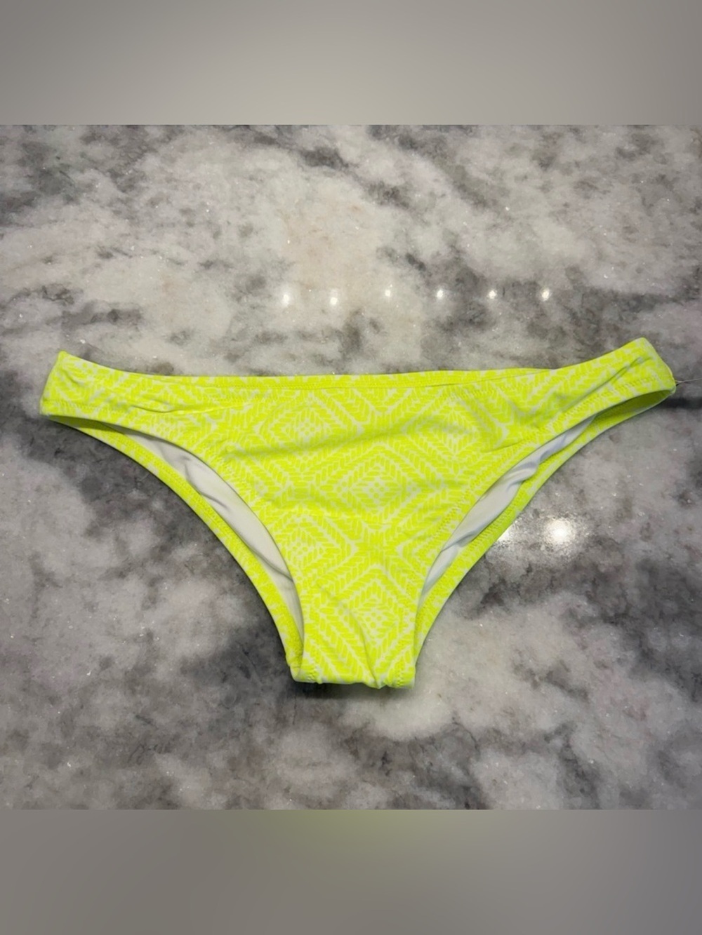 Victoria’s Secret Neon Yellow Geometric Print Bikini Bottom Size L BNWT